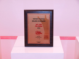 Program Partnerski Solidni w Biznesie niezmiennie, już od dziesięciu lat promuje wartości zaufania, wiarygodności i bezpieczeństwa w kontaktach handlowych pomiędzy firmami branży reklamowej. Certyfikat SWB został stworzony specjalnie na potrzeby branży i jest uznawany za wyznacznik wiarygodności finansowej.